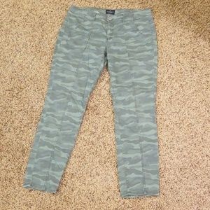 American Eagle camo skinny jeans